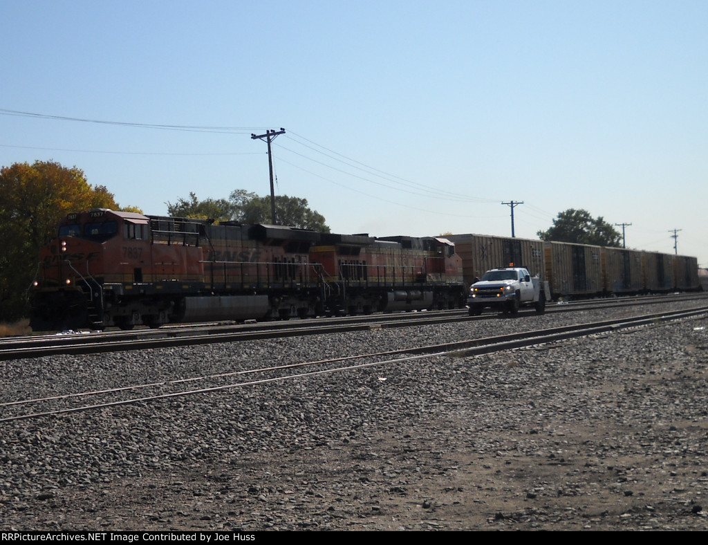 BNSF 7837 West